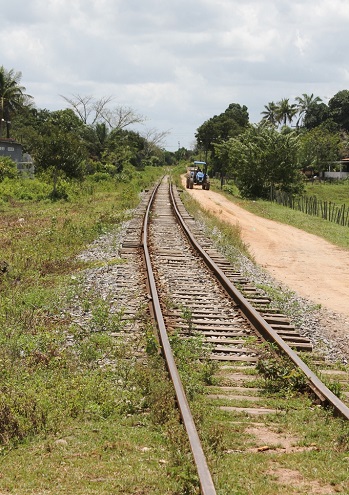 LINHA DE TREM