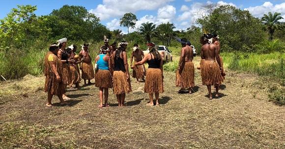 CATIA INDIOS NO CAMPO 2