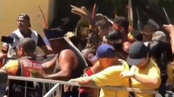 ZECA LIDERA MANIFESTAÇÃO